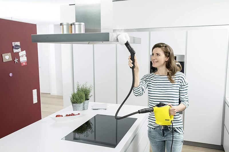 Der Handdampfreiniger von Kärcher im Einsatz
